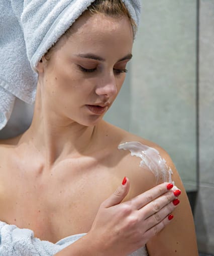 Unlock Younger Looking Skin: Top Skincare Myths DEBUNKED
